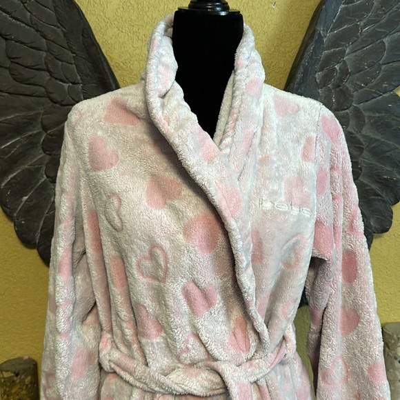 Bebe Heart Print Bath Robe - Picture 3 of 8
